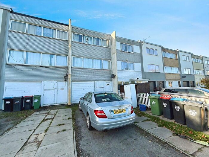 3 Bedroom Terraced House For Sale In Farmborough, Netherfield, Milton Keynes, MK6