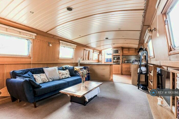 1 Bedroom House Boat To Rent In Victoria Park, London, E9