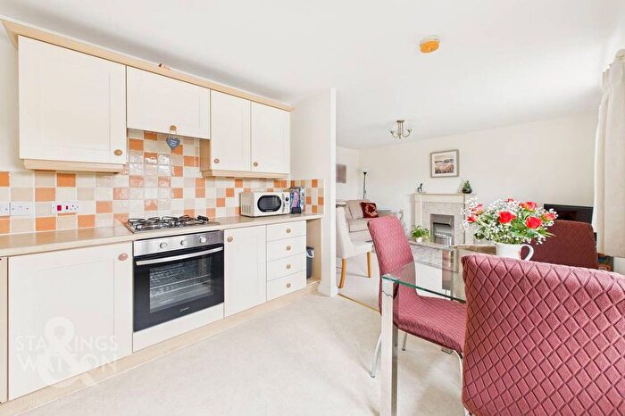 2 Bedroom Flat For Sale In Holly Blue Road, Wymondham, Norwich, NR18