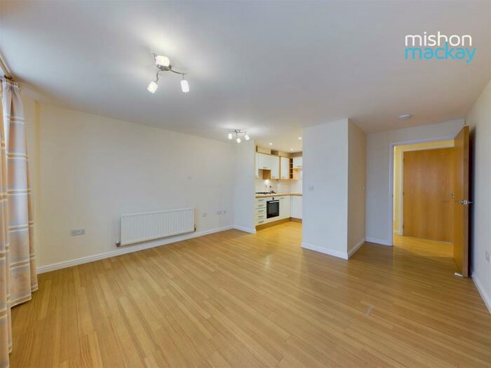 2 Bedroom Flat To Rent In Harbour Way, Shoreham-By-Sea, BN43