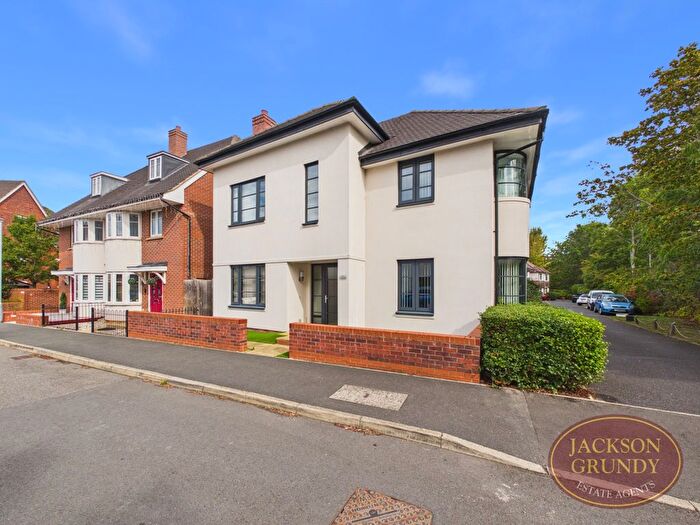 4 Bedroom Detached House For Sale In Fitzgerald Road, Little Billing, NN3