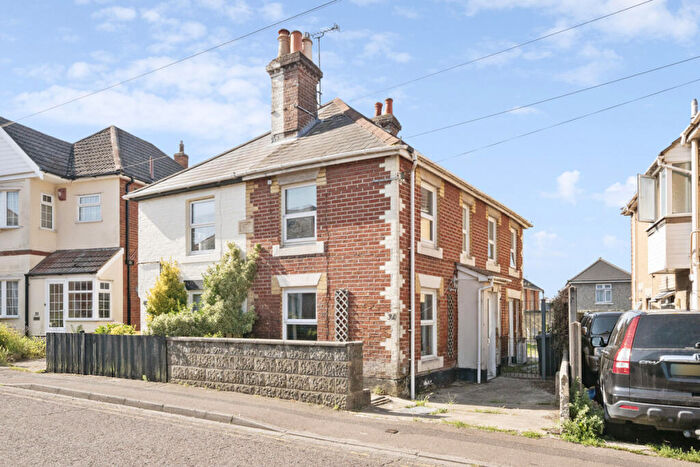 3 Bedroom Semi-Detached House For Sale In Brassey Road, Bournemouth, BH9