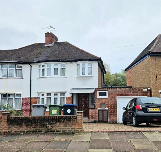 4 Bedroom Semi-Detached House To Rent In Ravenscroft Avenue, Wembley, HA9