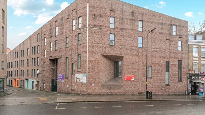 2 Bedroom Flat For Sale In Tabernacle Gardens, London, E2