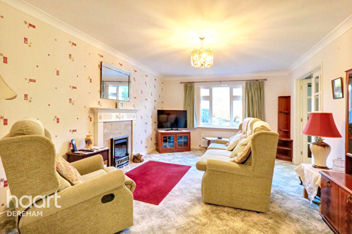 3 Bedroom Detached Bungalow For Sale In Mallard Close, Fakenham, NR21