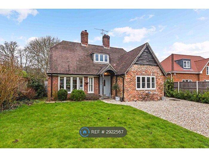 3 Bedroom Detached House To Rent In The Drive, Chichester, PO19