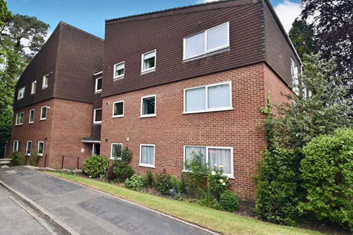 2 Bedroom Flat To Rent In Court Gardens, Camberley, GU15