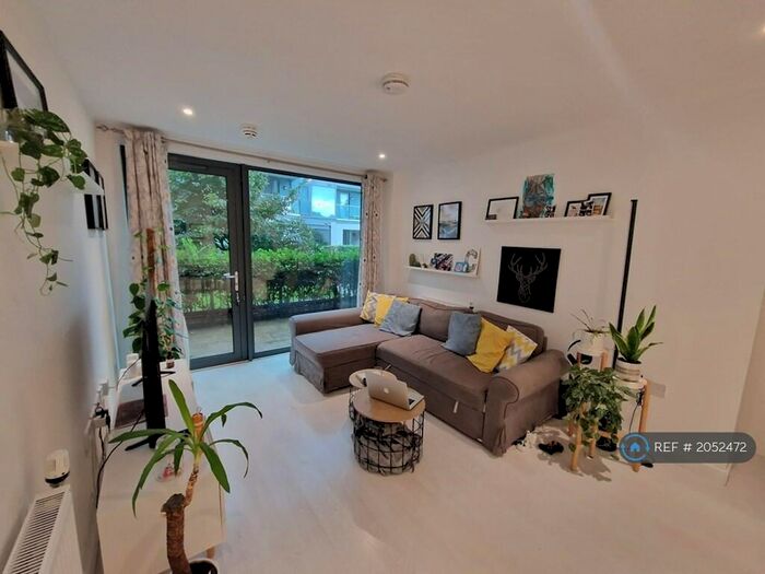 2 Bedroom Flat To Rent In Egret Heights, London, N17