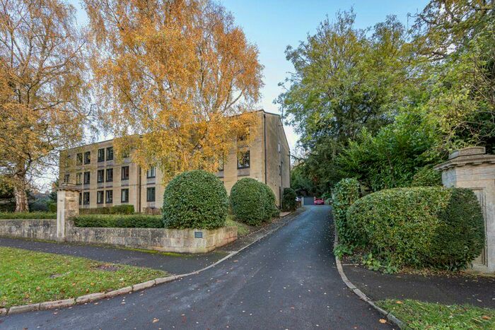 2 Bedroom Apartment To Rent In Dahlia Gardens, Bath, BA2