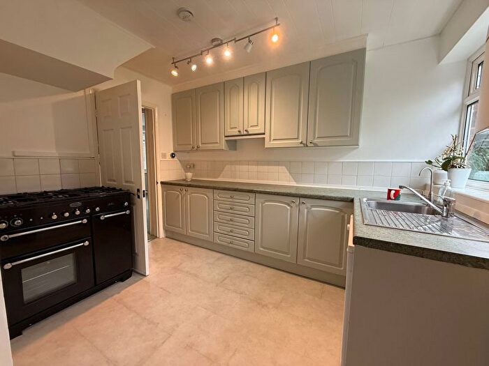 5 Bedroom Detached House To Rent In Seymour Gardens, Feltham, TW13