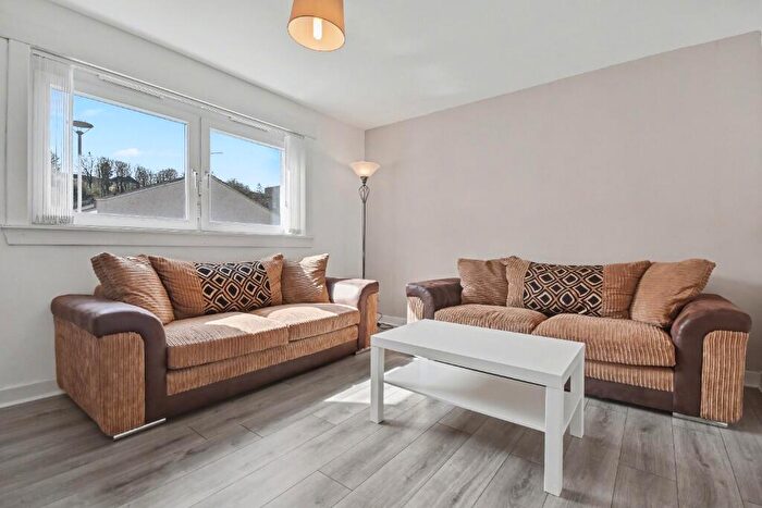 4 Bedroom Town House For Sale In Holmscroft Avenue, Inverclyde, Greenock, PA15