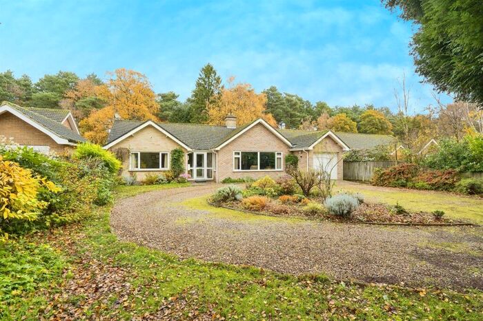 3 Bedroom Detached Bungalow For Sale In Pineheath Road, High Kelling, Holt, NR25