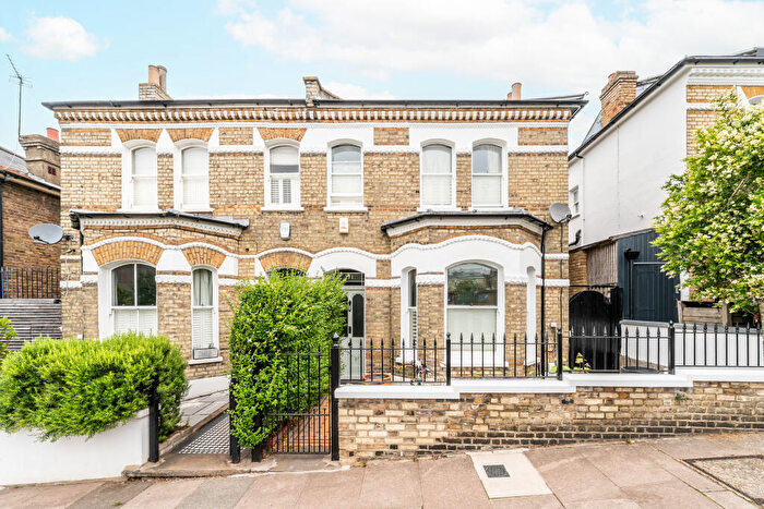 4 Bedroom Semi-Detached House For Sale In Wakehurst Road, London, SW11