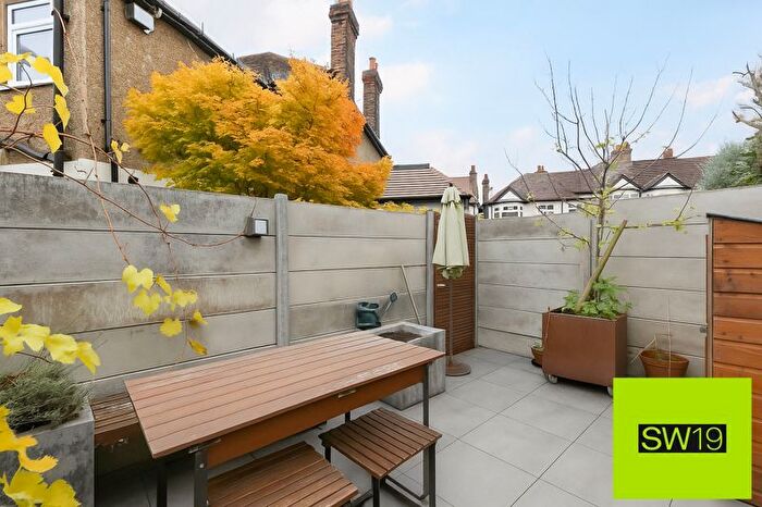 2 Bedroom Flat To Rent In Kimble Road, London, SW19