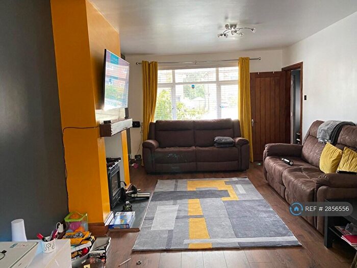 3 Bedroom Semi Detached House To Rent In Middleton Road, Shirley, Solihull, B90