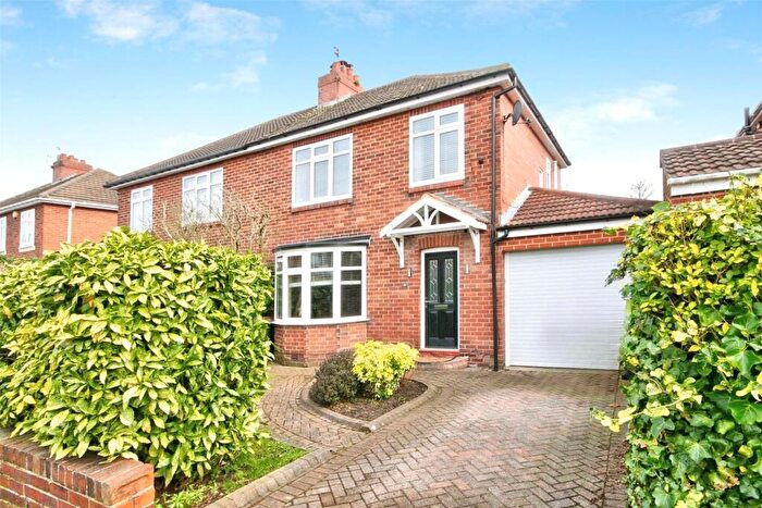3 Bedroom Semi-Detached House For Sale In Lyndhurst Avenue, Chester Le Street, County Durham, DH3