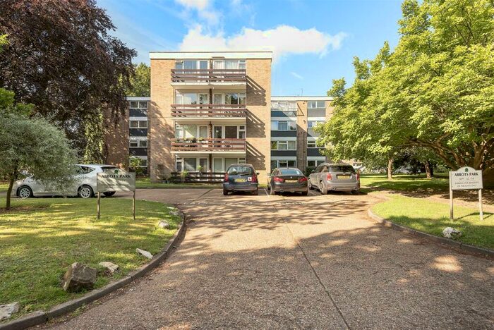 1 Bedroom Flat To Rent In Abbots Park, London Road, St Albans, AL1