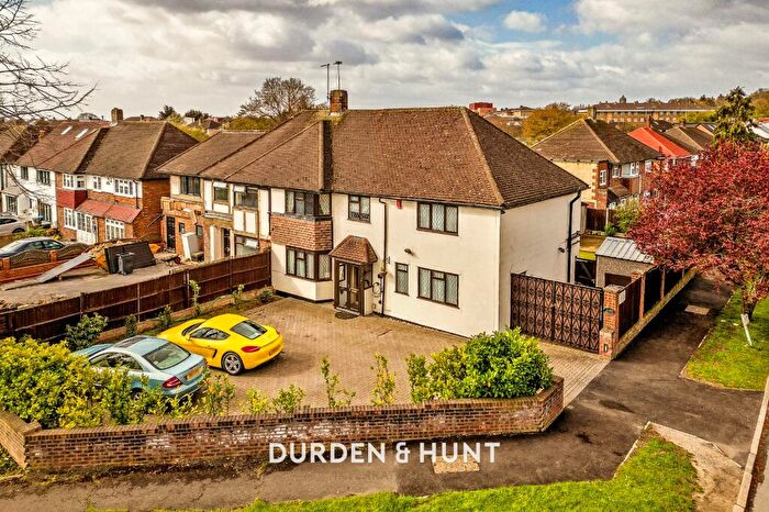 4 Bedroom Semi-Detached House For Sale In Fencepiece Road, Chigwell, IG7