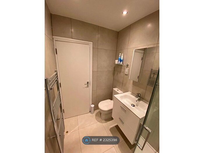 1 Bedroom Flat To Rent In Talgarth Road, London, W14