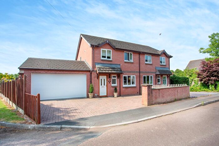 3 Bedroom Semi-Detached House For Sale In Lawrence Crescent, Caerwent, Caldicot, NP26