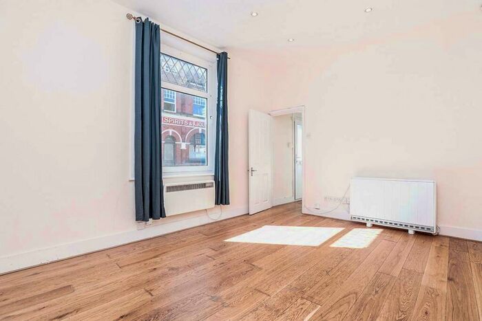 2 Bedroom House To Rent In Talbot Road, Southsea, Hampshire, PO4