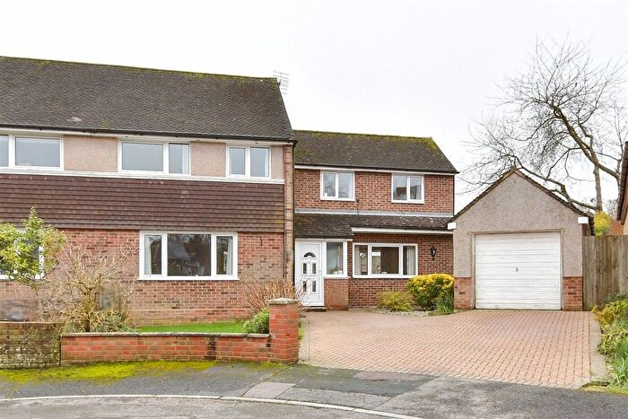 4 Bedroom Semi-Detached House For Sale In Willow Wood Road, Meopham, Kent, DA13