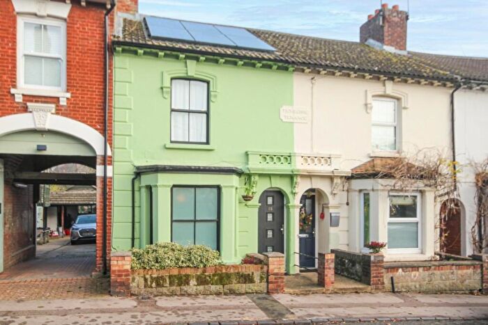 2 Bedroom Terraced House For Sale In South Street, Leighton Buzzard, LU7
