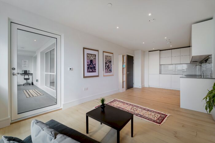 2 Bedroom Penthouse To Rent In Corinium Gate, Cirencester, Gloucestershire, GL7