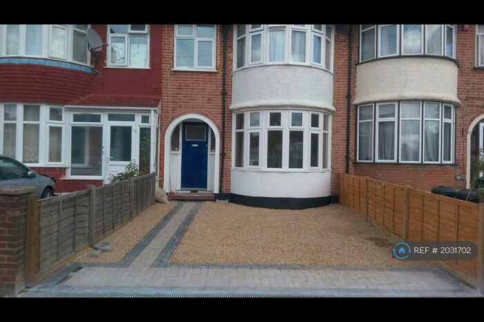 2 Bedroom Flat To Rent In Kingsbury, London, NW9