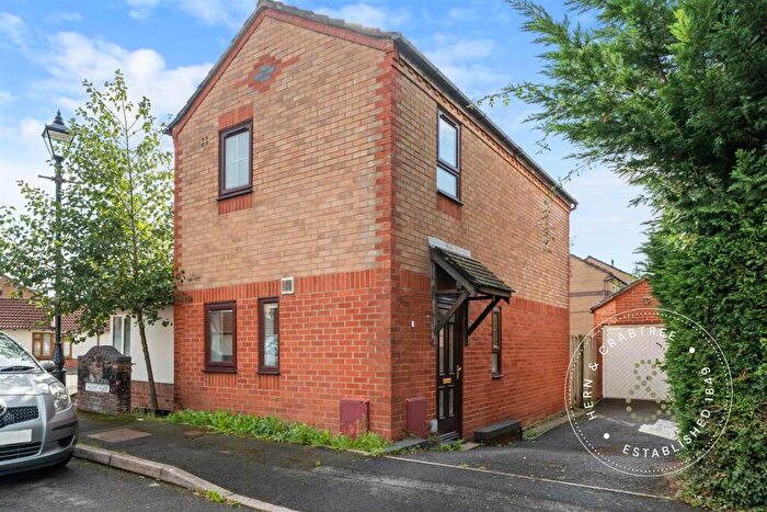 2 Bedroom Semi-Detached House For Sale In Walton Place, Grangetown, Cardiff, CF11