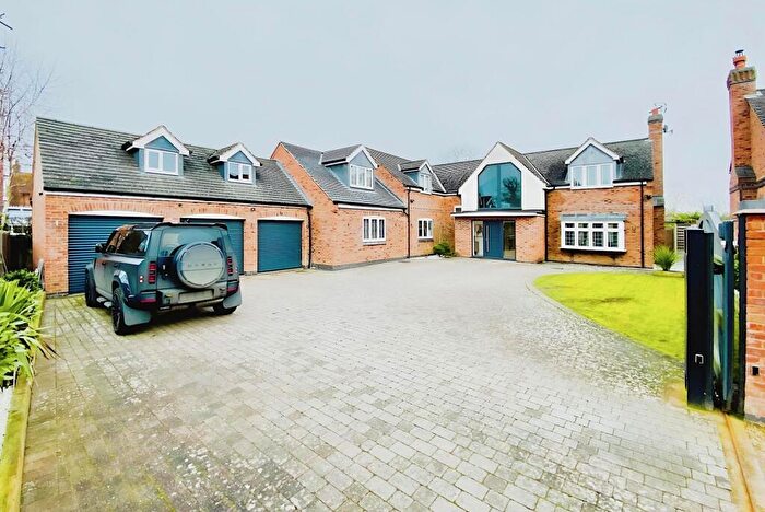 5 Bedroom Detached House For Sale In Dunton Road, Broughton Astley, LE9