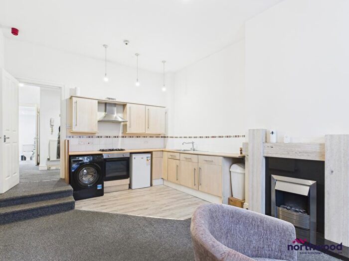 1 Bedroom Flat To Rent In Seaside, Eastbourne, BN22