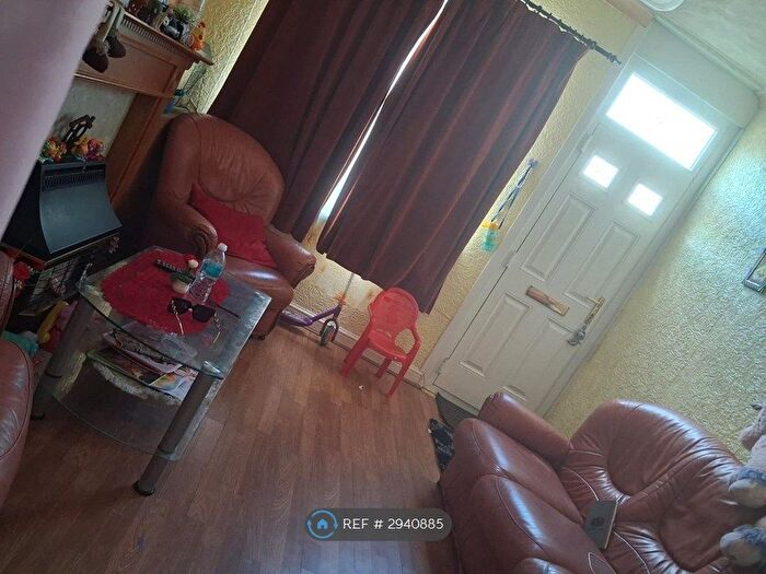 3 Bedroom Terraced House To Rent In Laundry Road, Smethwick, B66