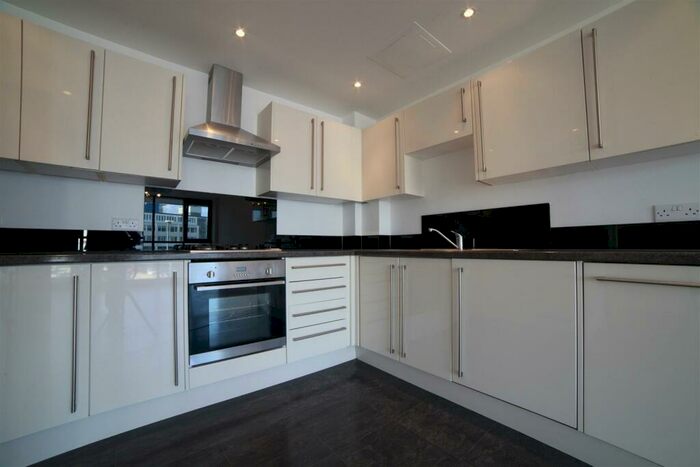 1 Bedroom Flat To Rent In The Crescent, City Centre *Zero Deposit Guarantee Available*, PL1