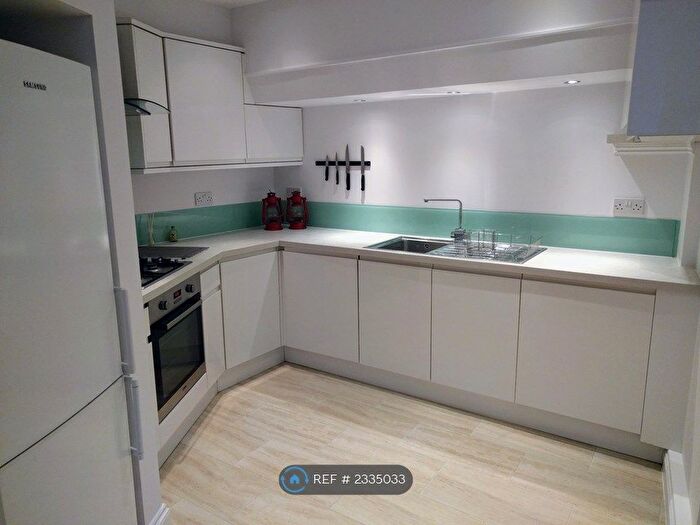 2 Bedroom Flat To Rent In Caledonian Road, London, N7