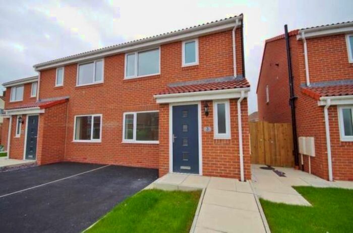 3 Bedroom Semi-Detached House To Rent In Sunrise Court, Sunderland, SR5