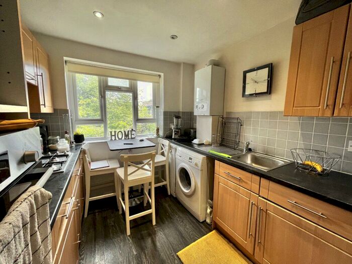 Studio To Rent In Drummer Lodge, Kinloch Street, N7