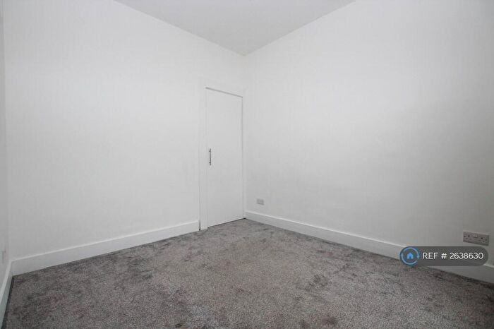 2 Bedroom End Of Terrace House To Rent In Church Hill, Chatham, ME5