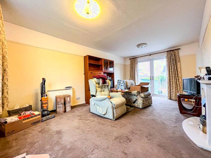 2 Bedroom Semi-Detached House For Sale In Buckland Road, Taunton, TA2