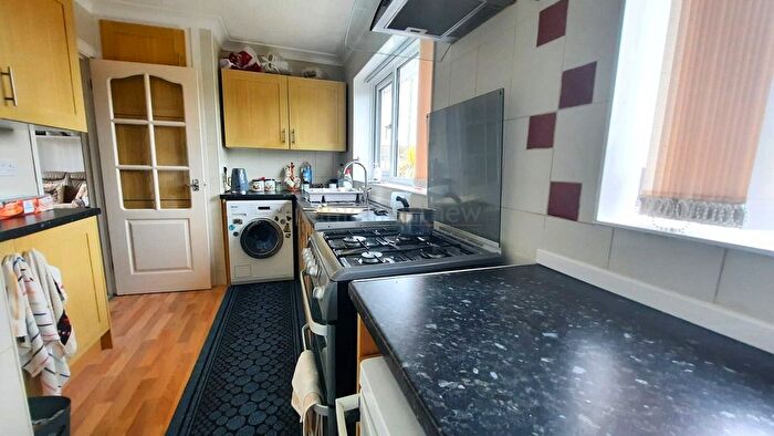 2 Bedroom Semi-Detached Bungalow For Sale In Greenlawns, Barry, CF62