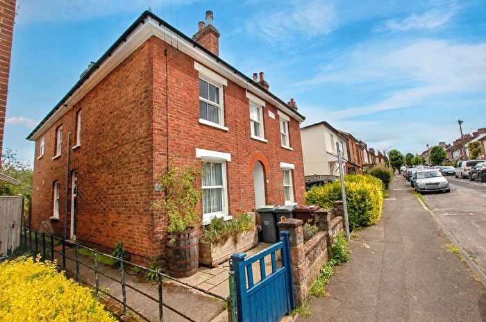 3 Bedroom Semi Detached House For Sale In Lavender Hill, Tonbridge, TN9