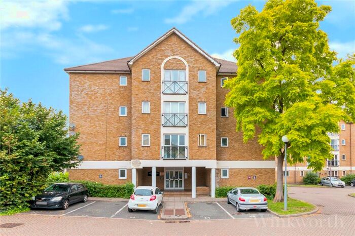 1 Bedroom Apartment To Rent In Farrow Lane, London, SE14