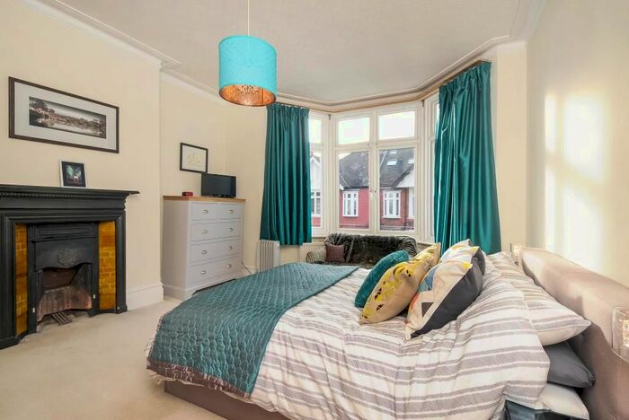 4 Bedroom Semi-Detached House To Rent In Old Deer Park, Richmond, TW9