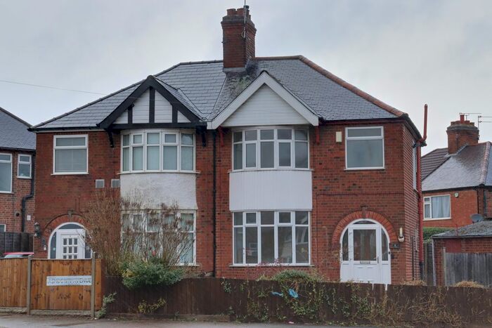 3 Bedroom Semi-Detached House To Rent In Henley Road, Leicester, LE3