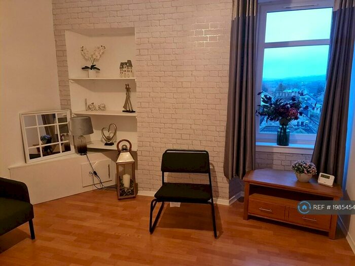 1 Bedroom Flat To Rent In Falkirk Road, Larbert, FK5