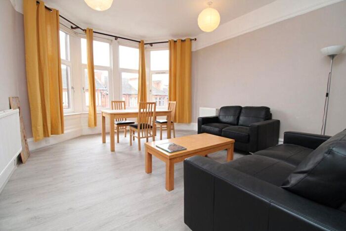 2 Bedroom Flat To Rent In Novar Drive, Glasgow, G12