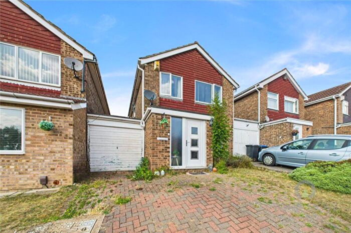 3 Bedroom Link Detached House For Sale In St. Johns Avenue, Kingsthorpe, Northampton, Northamptonshire, NN2