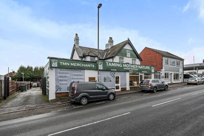 3 Bedroom Flat To Rent In Brighton Road, Lower Kingswood, Tadworth, KT20