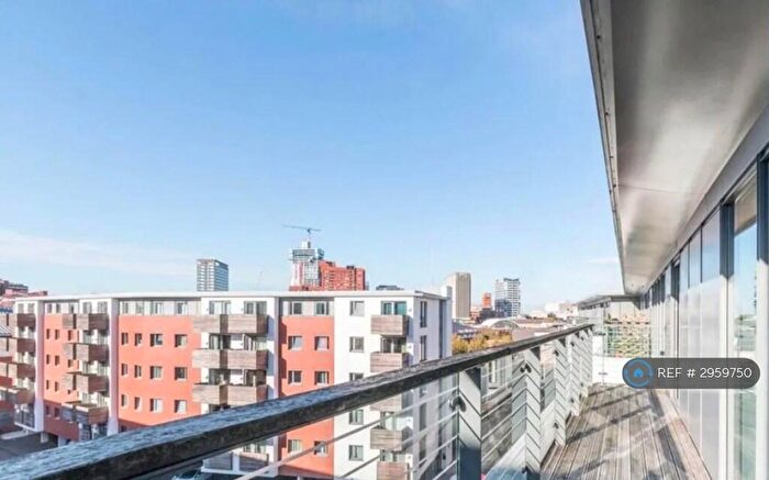 2 Bedroom Penthouse To Rent In Skyline, Birmingham, B1