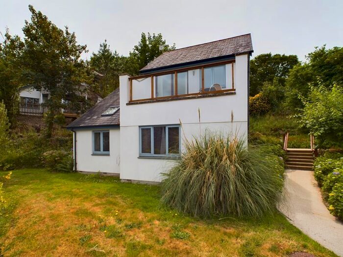 2 Bedroom Property For Sale In The Valley, Carnon Downs, Truro, TR3